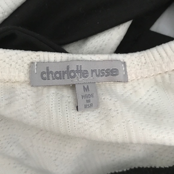 Sexy black and white crop top - Picture 3 of 3